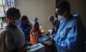 OMS adverte que pandemia acelera sua expansão na África
