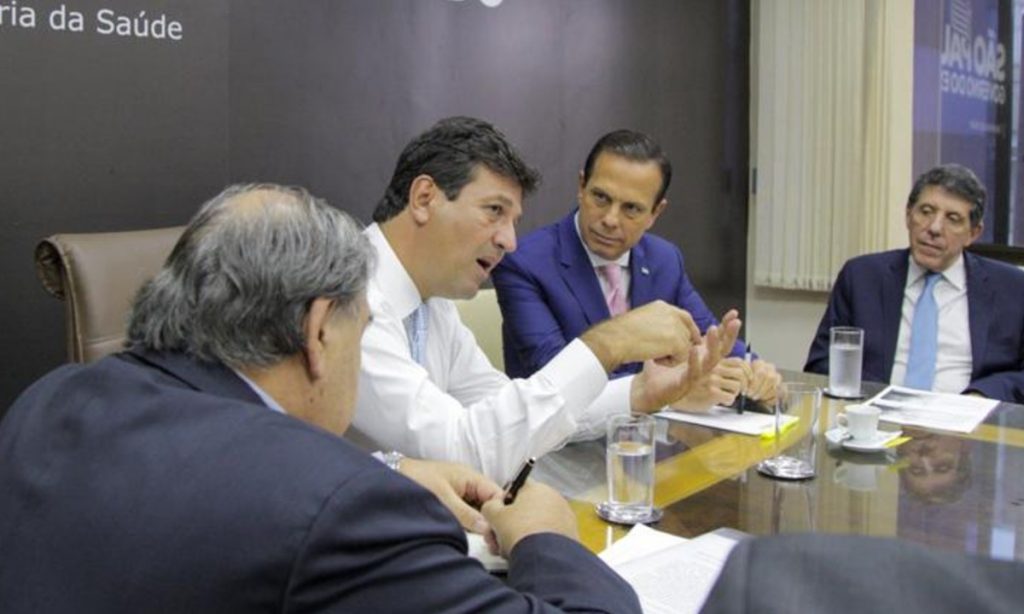 “Resista aos despreparados”, diz Doria ao elogiar Mandetta