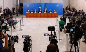Efeito Bolsonaro: Brasil cai em ranking de liberdade de imprensa