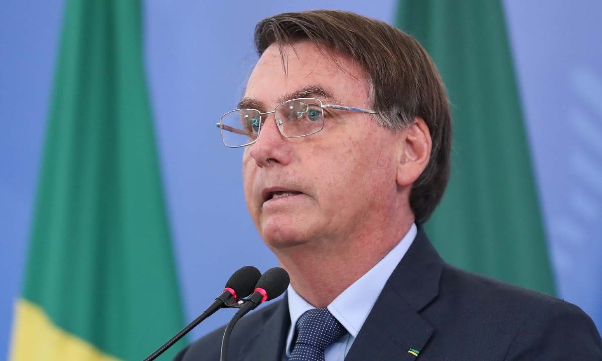Antes de reunião, Bolsonaro volta a criticar governadores