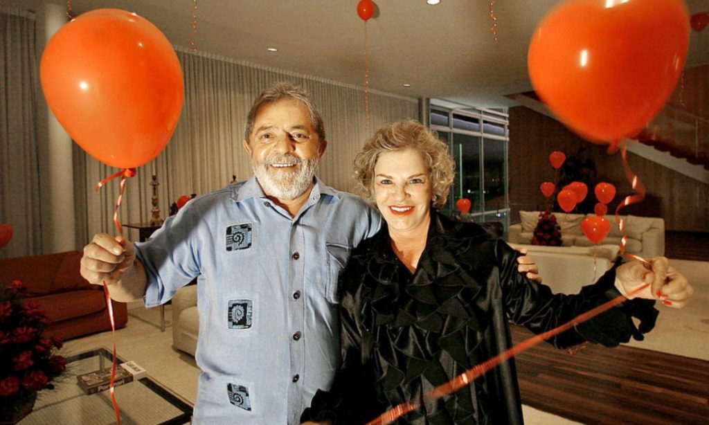 Entre injustiças e fake news, Marisa Letícia faria 70 anos