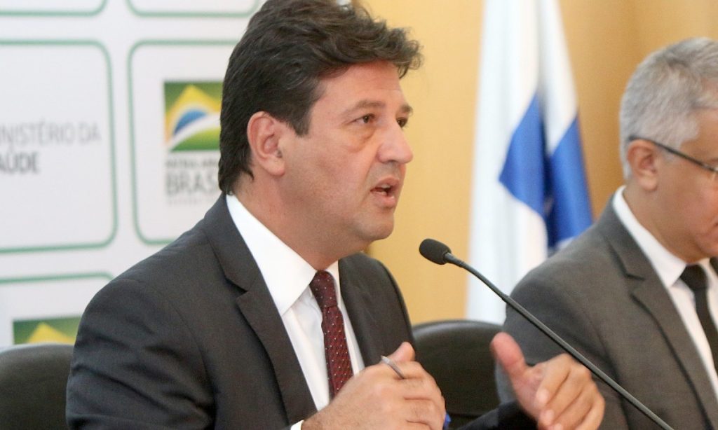 “As pessoas não raciocinam?”, diz Mandetta sobre isolamento social
