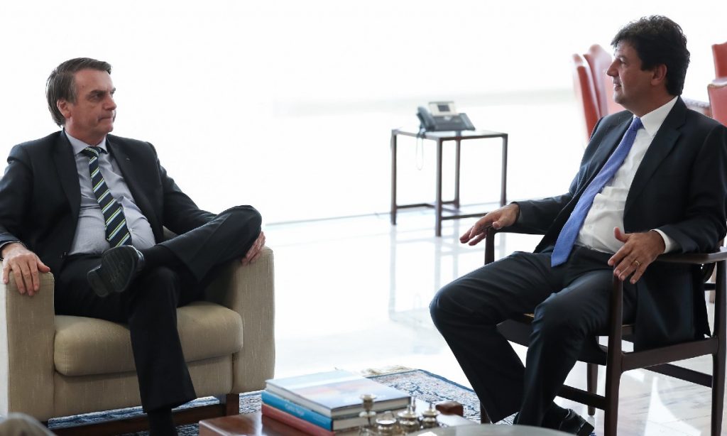 Datafolha: Bolsonaro mais atrapalha do que ajuda na crise do coronavírus, dizem 51%