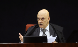 STJ expressa preocupação com pedido de impeachment de Alexandre de Moraes