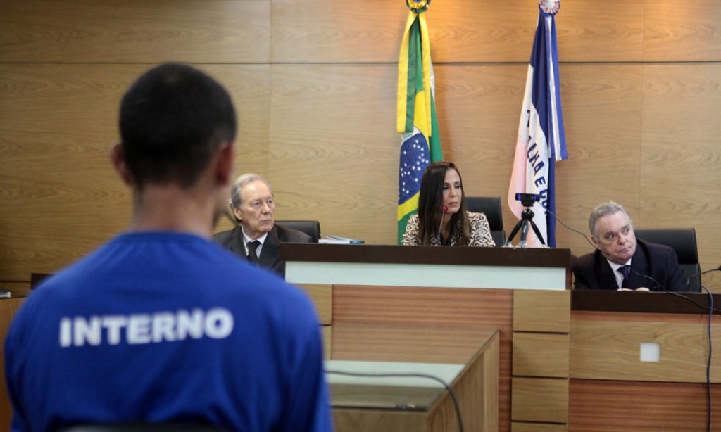 Qual é o objetivo de um defensor público?