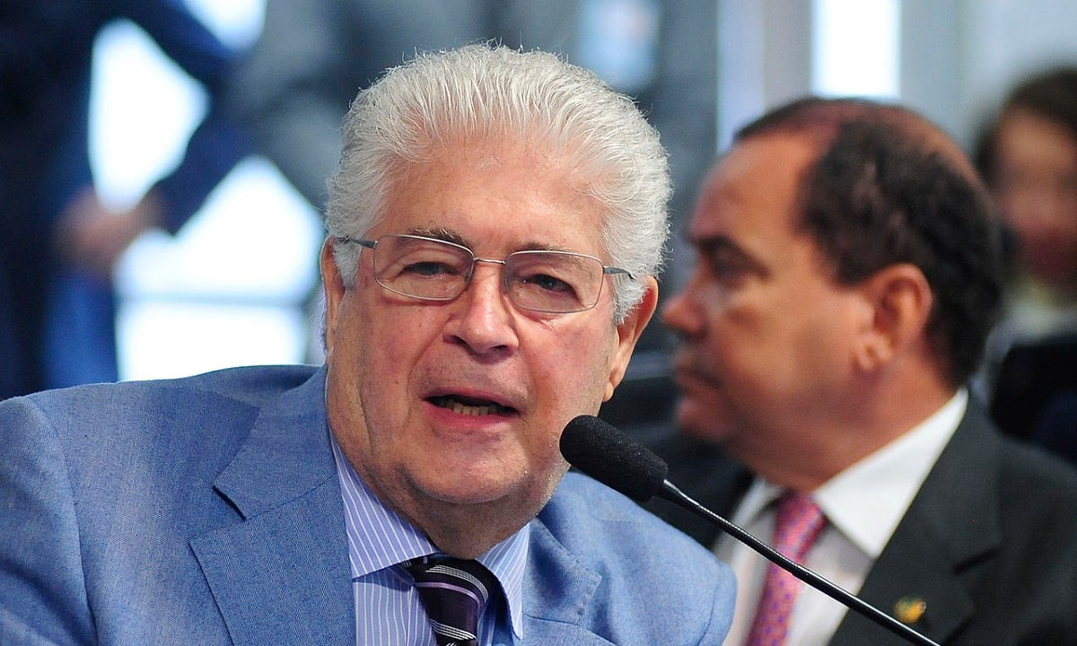 Roberto Requião: “Bolsonaro não dá, mas Mourão também não. Vai ser pior”