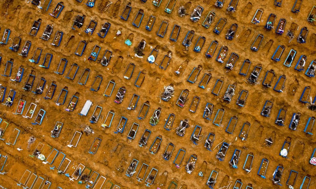 Brasil tem 1.212 óbitos em 24h e passa dos 92 mil mortos por covid-19