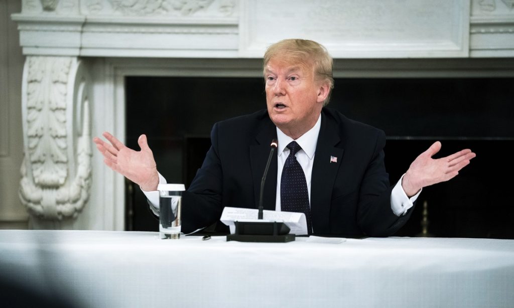 Trump revela que está tomando hidroxicloroquina