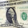 Dólar fecha abaixo de R$ 5 pela primeira vez em mais de dois anos