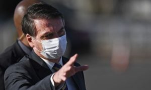 Mídia internacional destaca Bolsonaro com coronavírus e sua condução da pandemia
