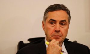 Ministro Barroso vê 'obsessão' com a Lei de Segurança Nacional e defende reforma