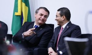 Aliança de Edir Macedo com Bolsonaro quer emplacar novo presidente da Câmara