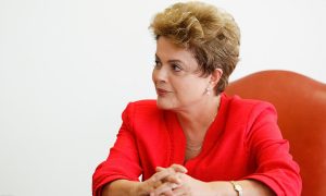 ‘Bolsonaro flerta com um golpe dentro do golpe’, diz Dilma Rousseff