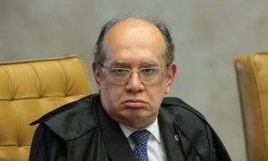 Gilmar suspende julgamento sobre foro de Flávio Bolsonaro marcado para o dia 25