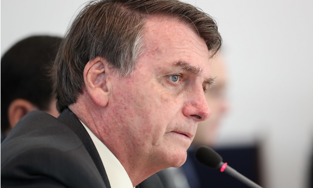 Rejeição a Bolsonaro alcança recorde de 43%, segundo Datafolha