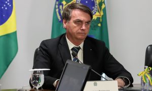 “Acabou, porra!”, diz Bolsonaro ao criticar inquérito das fake news e STF