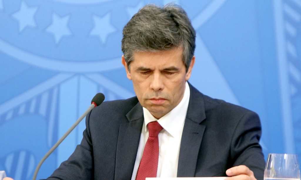 Teich diz que falta informação sobre covid-19 e critica ministério por ocultar dados