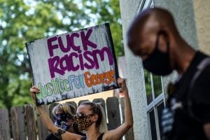 Manifestações contra o racismo se intensificam após nova morte nos EUA