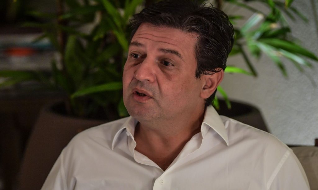 “Médicos não sabem fazer guerra e generais não sabem fazer saúde”, diz Mandetta