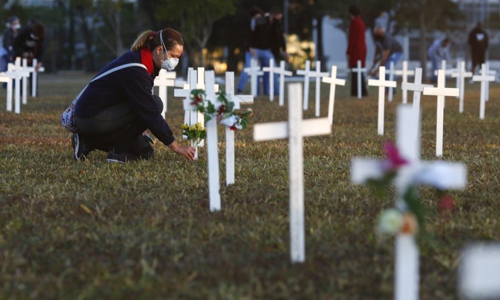 Covid-19: Três anos após primeira morte, Brasil alcança a marca de 700 mil mortes pela doença