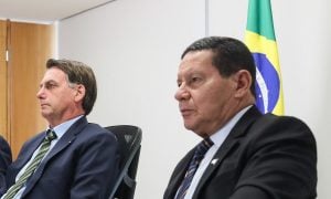 Bolsonarismo fardado e de toga são dois braços do autoritarismo