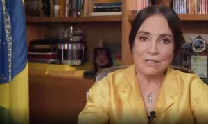 Em vídeo de despedida, Regina Duarte mostra Mario Frias como seu sucessor
