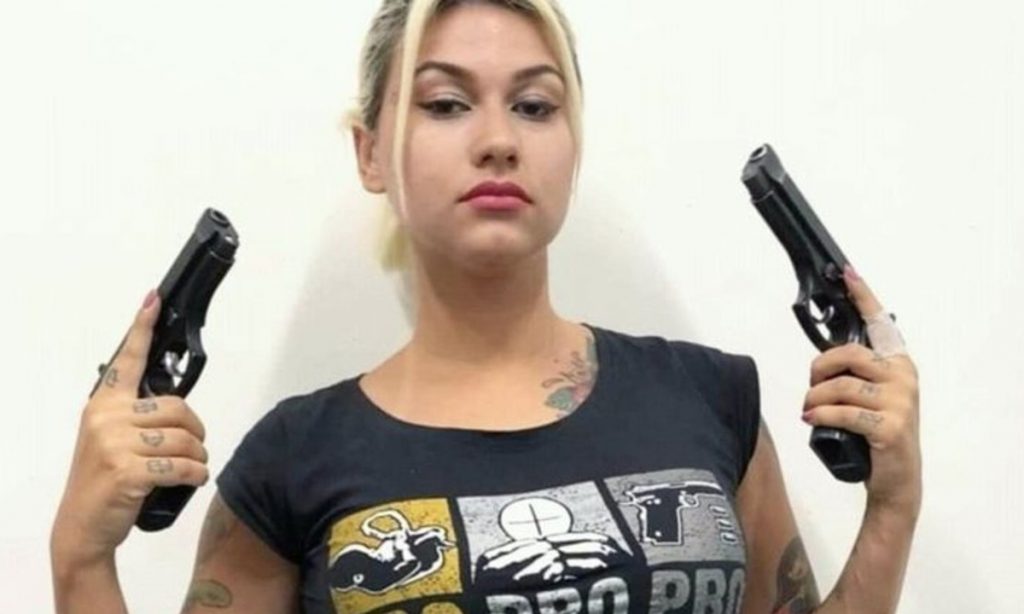 Políticos denunciam Sara Winter por exposição de dados de criança estuprada