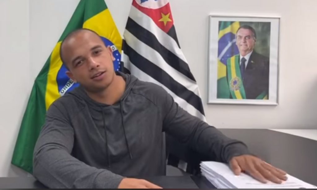 Deputado cria lista com informações pessoais de manifestantes antifascistas e documento é vazado 