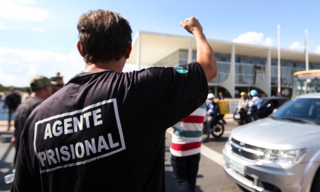 Agentes penitenciários revelam insegurança para enfrentar covid-19