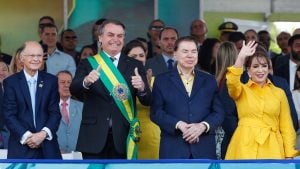 Partido ligado à Igreja Universal se afasta de Bolsonaro e pode dividir apoio entre Moro e Lula