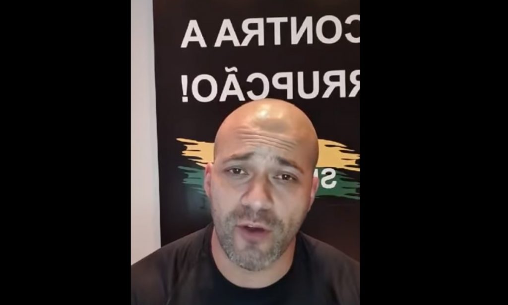 Após contrair coronavírus, deputado bolsonarista volta a dizer que vírus idiotiza as pessoas