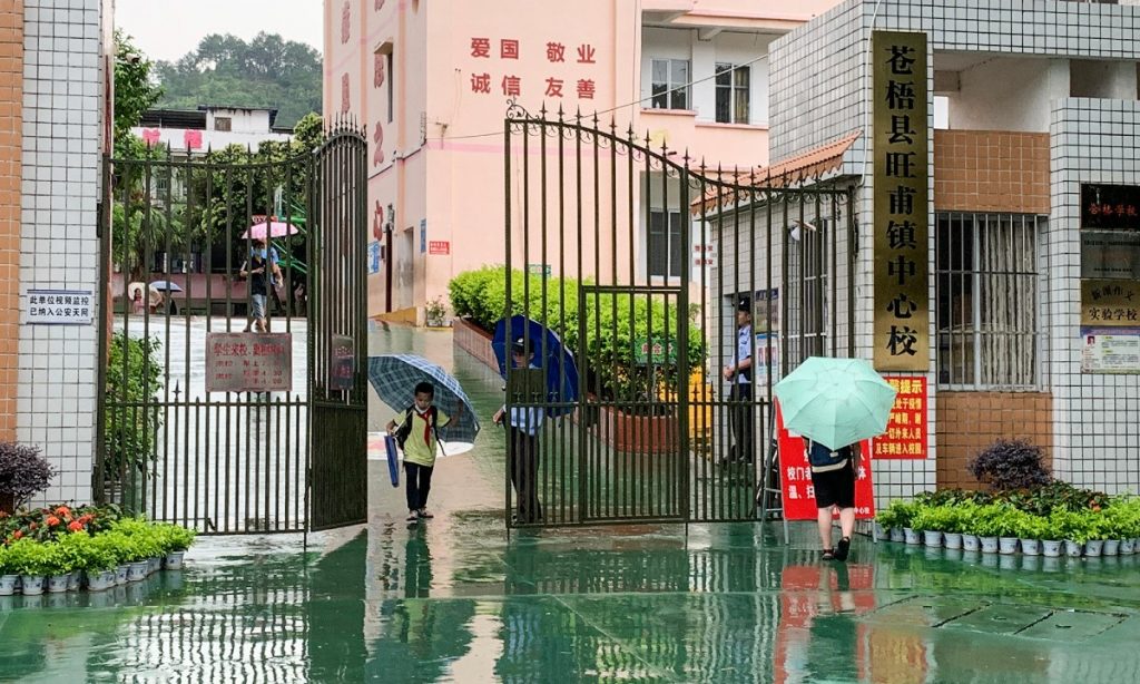Ao menos 39 pessoas, a maioria crianças, esfaqueadas em escola na China