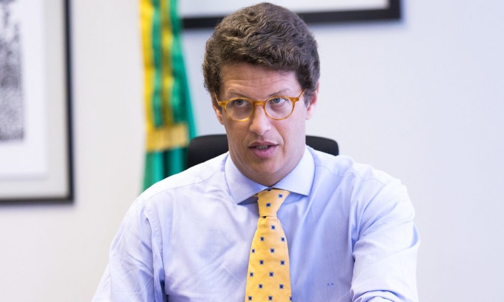 Saída de Salles é vista como crucial para sobrevivência de agenda climática