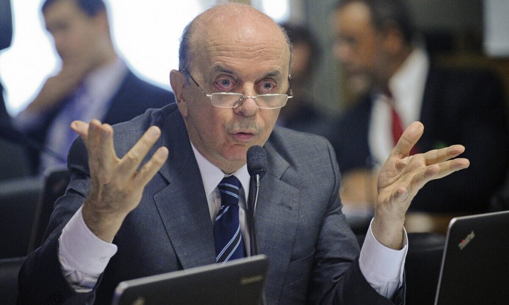 Toffoli suspende busca e apreensão contra Serra, após pedido de Alcolumbre