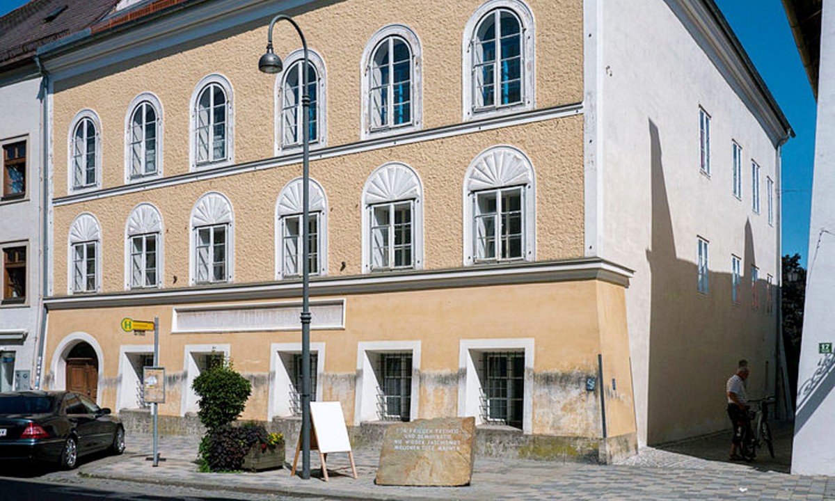 Os planos de arquitetos para a casa onde nasceu Hitler