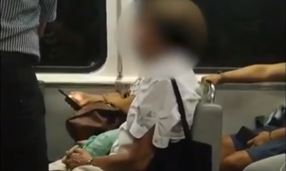 Idosa foi indiciada por racismo e injúria contra uma estudante brasileira. Foto: Reprodução.