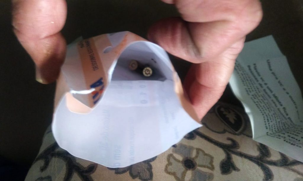 Militantes de esquerda recebem carta com ameaças junto com balas de revólver no interior de SP