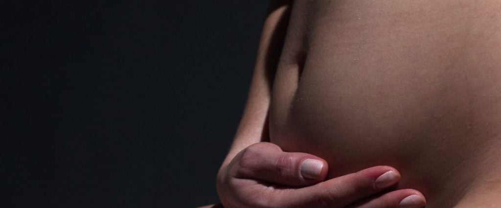 Comissão da Câmara aprova proposta de atendimento prioritário no SUS a mulher que sofrer aborto
