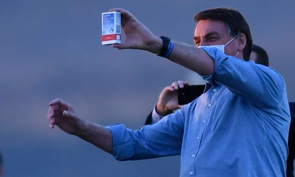 Bolsonaro atuou para favorecer empresas privadas na compra de cloroquina
