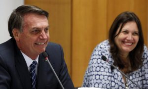 Deputados bolsonaristas tentam aprovar PEC que antecipa aposentadoria de ministros do STF