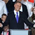 Presidente da Polônia veta a liberação do acesso à pílula do dia seguinte