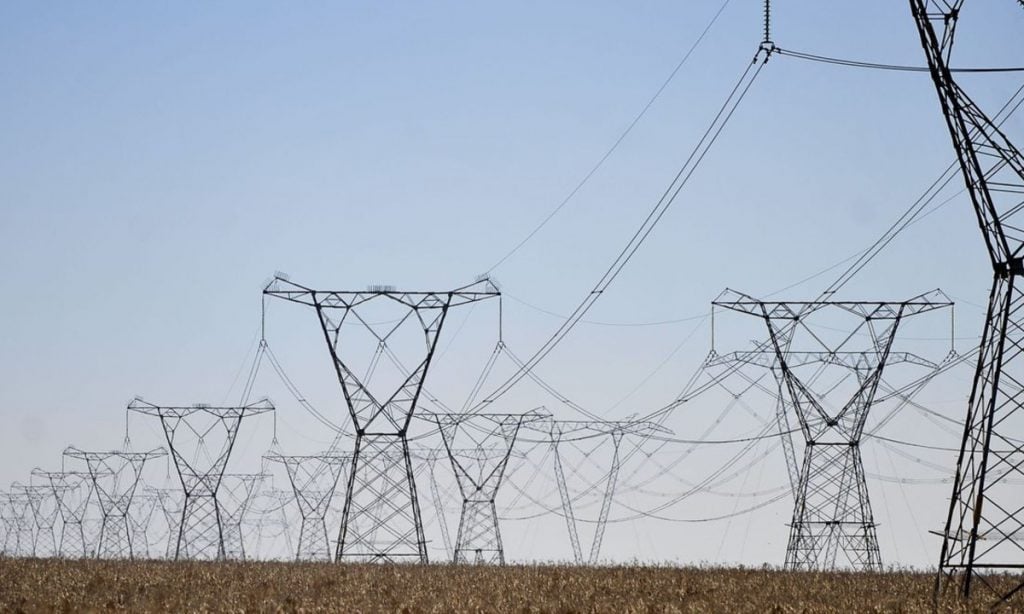 Apagão nacional deixa cidades de ao menos 25 estados sem energia