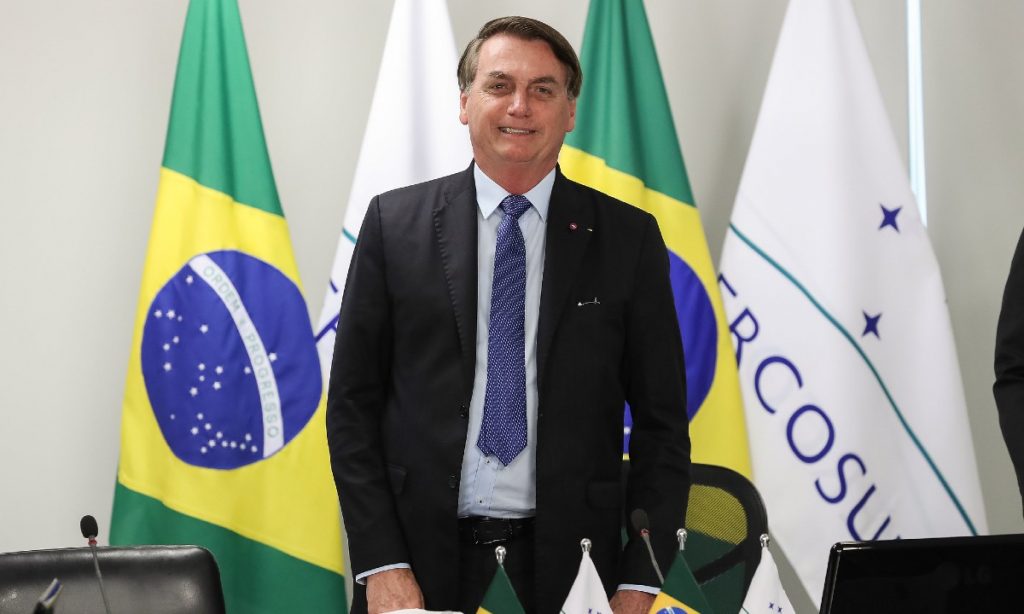 Vocês são como ele é: “Jair Bolsonaro somos nós” (no caso, vocês)