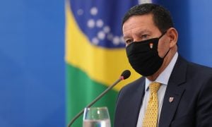 Mourão defende nome político para Ministério da Saúde