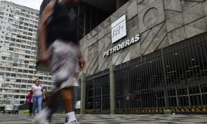 Com operações contábeis, Petrobras garante lucro anual de R$ 7,1 bilhões