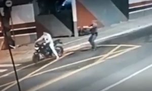 PM que baleou motociclista pelas costas diz que se enganou
