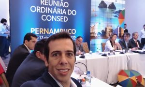 Indicação de Renato Feder para o MEC desagrada progressistas e bolsonaristas