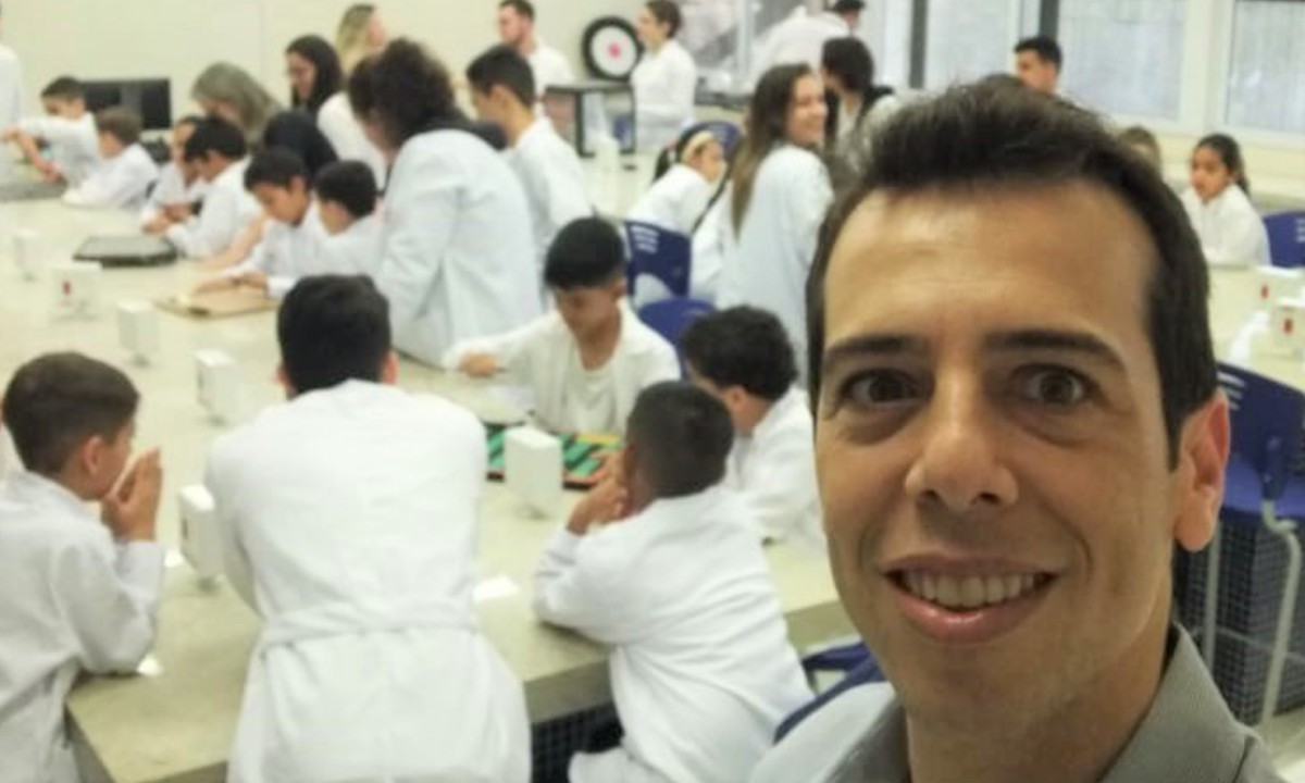 Bolsonaro convida Renato Feder, secretário do Paraná, a assumir Ministério da Educação