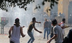 Libaneses vão às ruas em protesto contra autoridades. Veja fotos