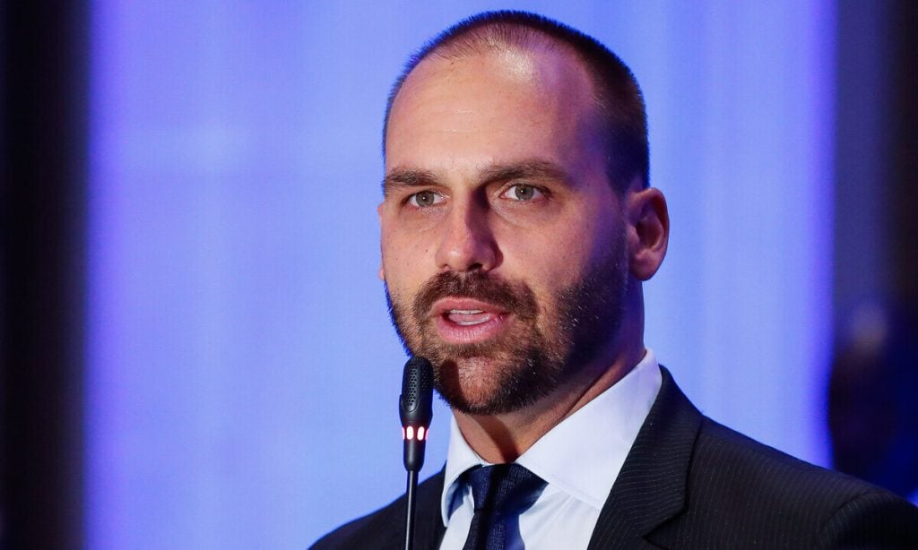 PSOL e Rede pedem a cassação de Eduardo Bolsonaro por ofensa a Miriam Leitão